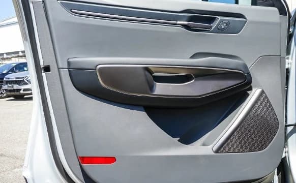 Kia EV9 Light Short Range RWD 2026 — side view