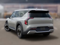 Kia EV9 Light Short Range RWD 2026 — side view