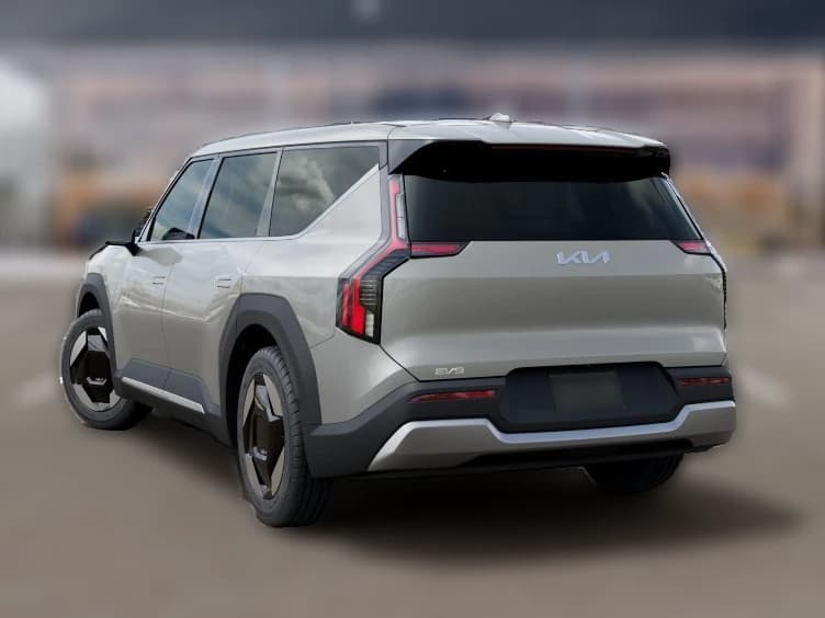 Kia EV9 Light Short Range RWD 2026 — side view