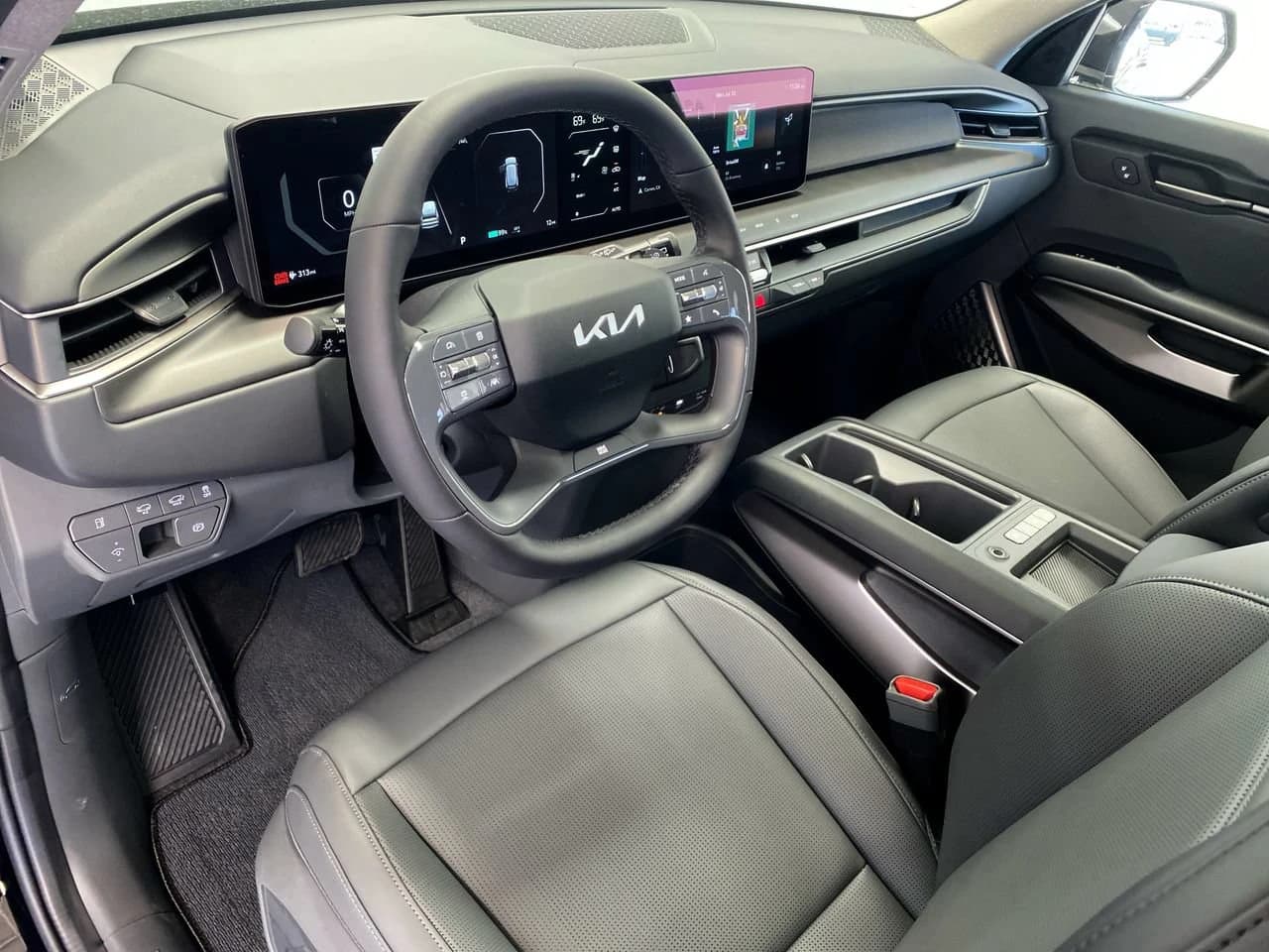 Kia EV9 Light Long Range RWD 2026 — side view