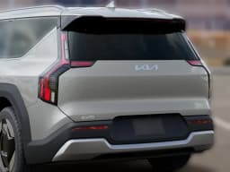 Kia EV9 Wind AWD 2026 — side view