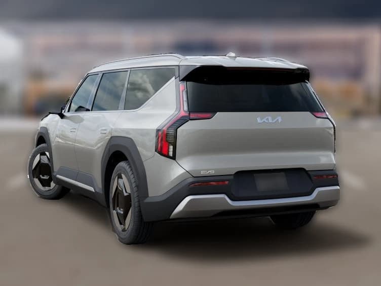 Kia EV9 Wind AWD 2026 — side view