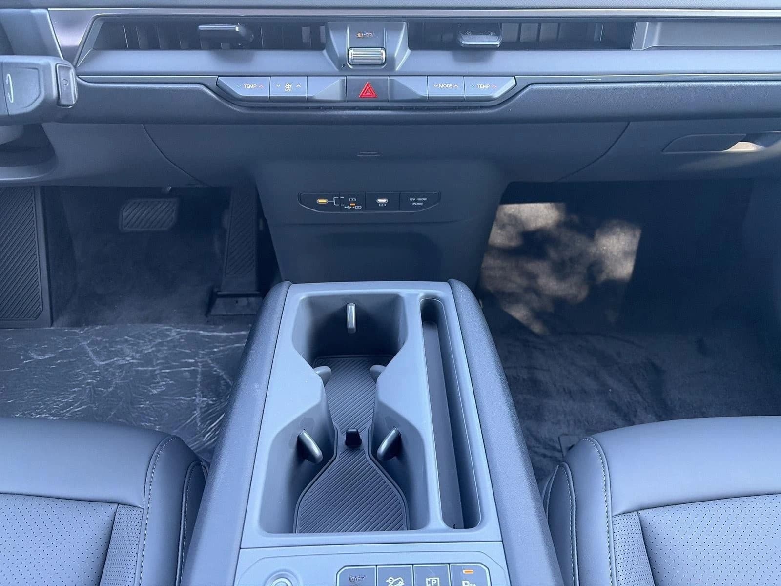 Kia EV9 Wind AWD 2026 — side view