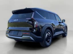 Kia EV9 Wind AWD 2026 — side view
