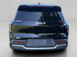 Kia EV9 Wind AWD 2026 — side view