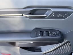 Kia EV9 Wind AWD 2026 — side view