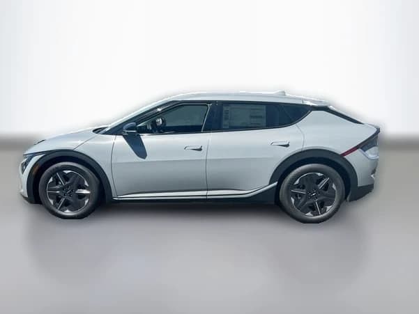 Kia EV6 Light Long Range RWD 2026 — side view