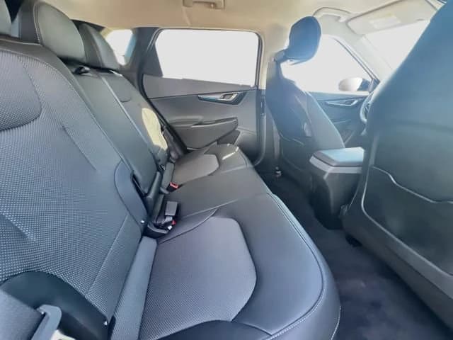 Kia EV6 Light Long Range RWD 2026 — side view