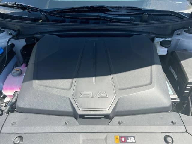 Kia EV6 Light Long Range RWD 2026 — side view