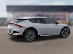 Kia EV6 Light Long Range RWD 2026 — side view