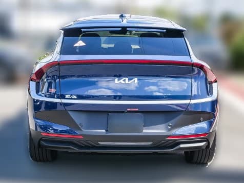 Kia EV6 Light Long Range RWD 2026 — side view