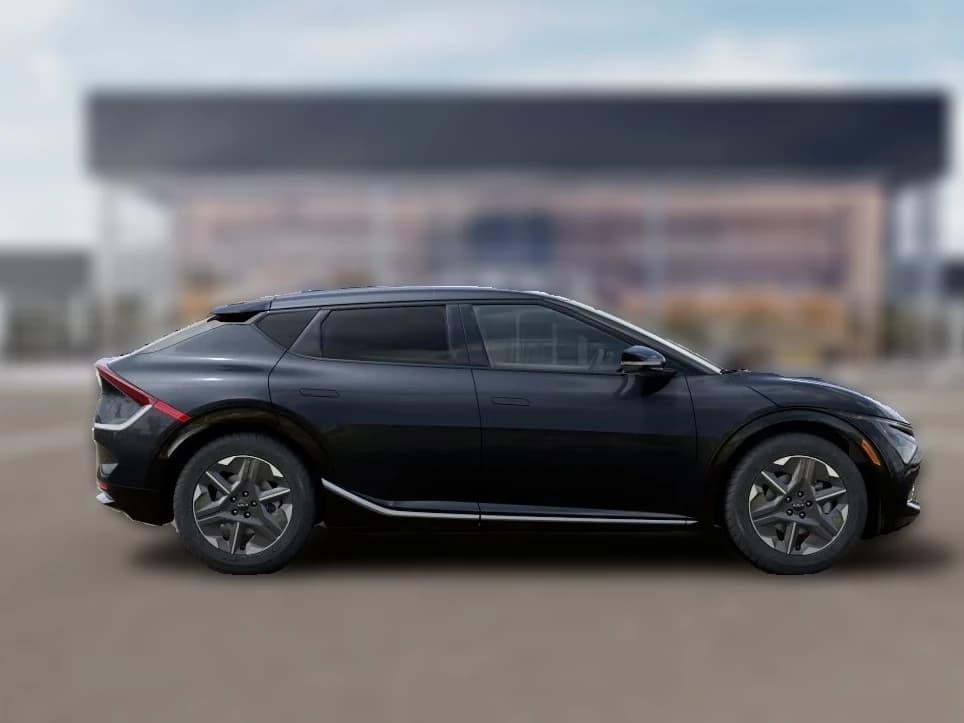 Kia EV6 Light Long Range RWD 2026 — side view