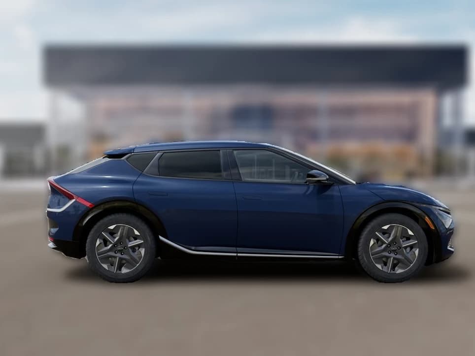 Kia EV6 Light Long Range RWD 2026 — side view