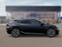 Kia EV6 Light RWD 2026 — side view