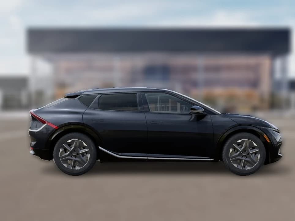 Kia EV6 Light RWD 2026 — side view