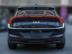 Kia EV6 Light RWD 2026 — side view