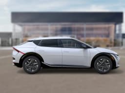 Kia EV6 Light RWD 2026 — side view