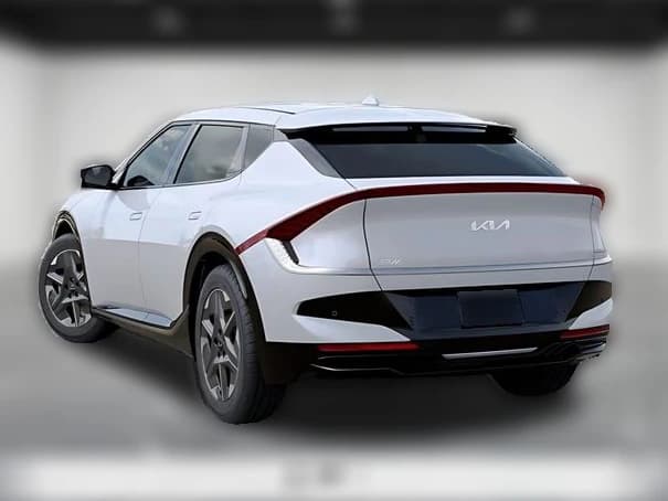 Kia EV6 Light Long Range AWD 2025 — side view