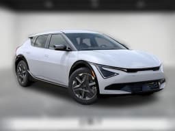 Kia EV6 Light Long Range AWD 2025 — side view