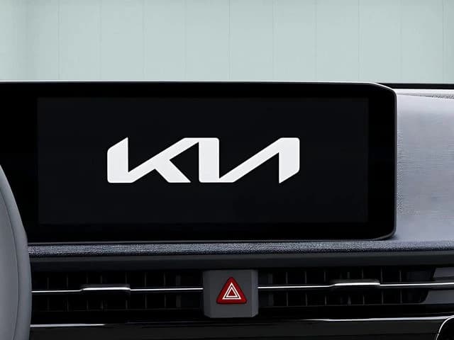 Kia EV6 Light Long Range AWD 2025 — side view
