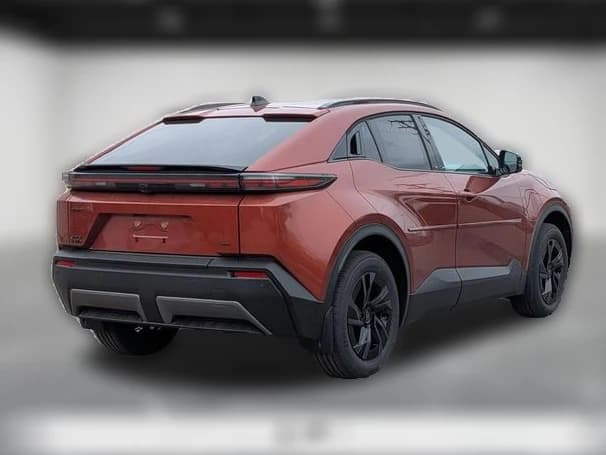 Kia EV6 Light Long Range AWD 2025 — side view
