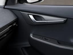 Kia EV6 Light Long Range AWD 2026 — side view
