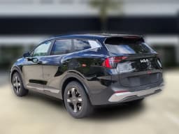 Kia Sportage LX FWD 2026 — side view