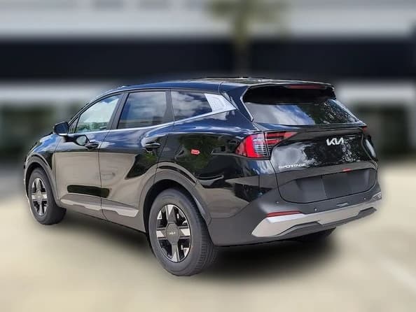 Kia Sportage LX FWD 2026 — side view
