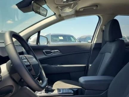 Kia Sportage LX FWD 2026 — side view