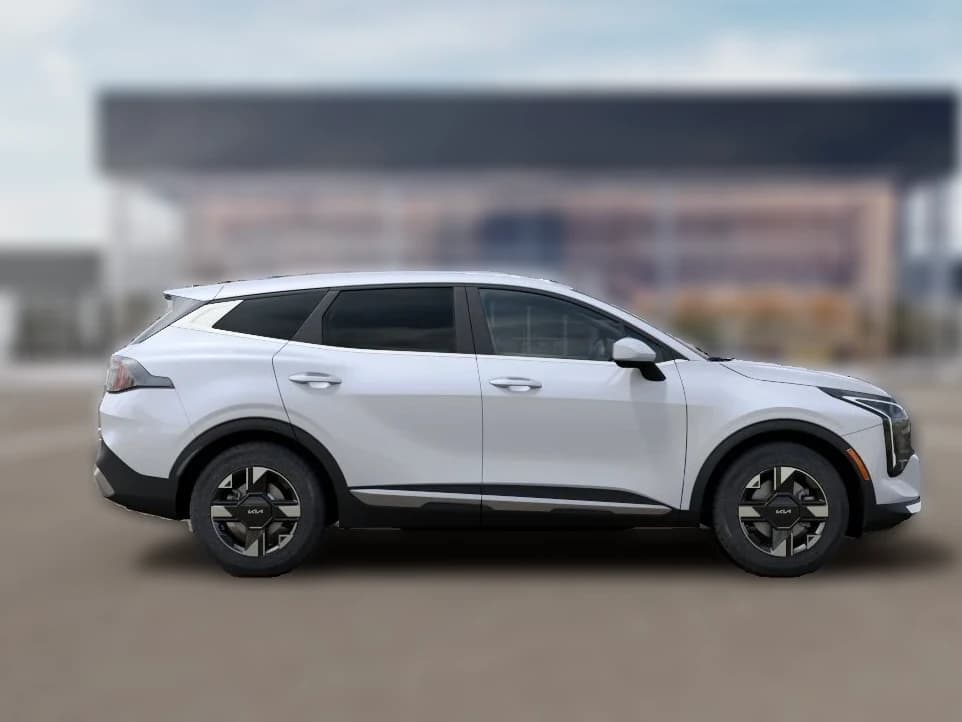 Kia Sportage LX FWD 2027 — side view