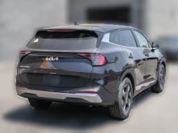 Kia Sportage LX FWD 2026 — side view