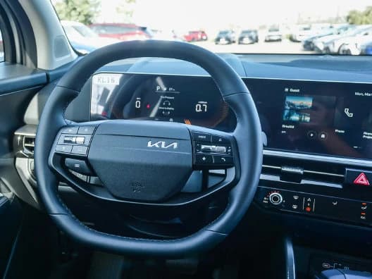 Kia Sportage LX FWD 2026 — side view