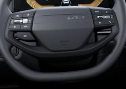 Kia Sportage LX FWD 2026 — side view