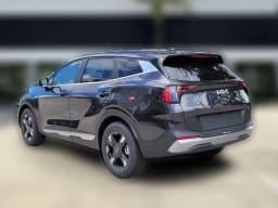 Kia Sportage LX FWD 2026 — side view