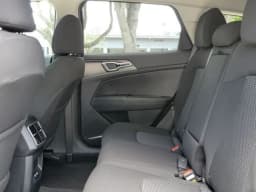 Kia Sportage LX FWD 2026 — side view