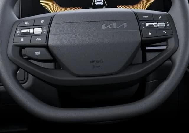 Kia Sportage LX FWD 2026 — side view