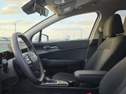 Kia Sportage LX FWD 2026 — side view