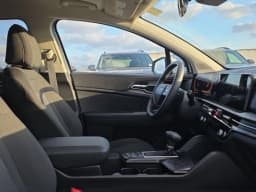 Kia Sportage LX FWD 2026 — side view