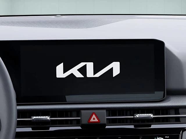 Kia Sportage LX FWD 2027 — side view