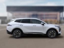 Kia Sportage LX AWD 2026 — side view