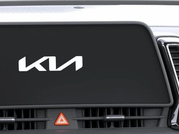 Kia Sportage EX FWD 2025 — side view