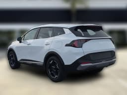 Kia Sportage EX FWD 2026 — side view