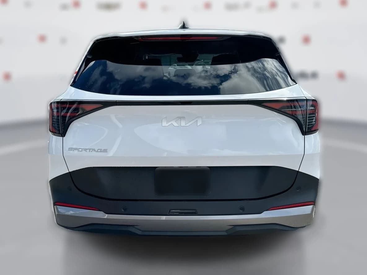 Kia Sportage EX FWD 2026 — side view