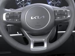Kia Sportage SX FWD 2025 — side view