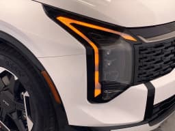 Kia Sportage SX FWD 2026 — side view