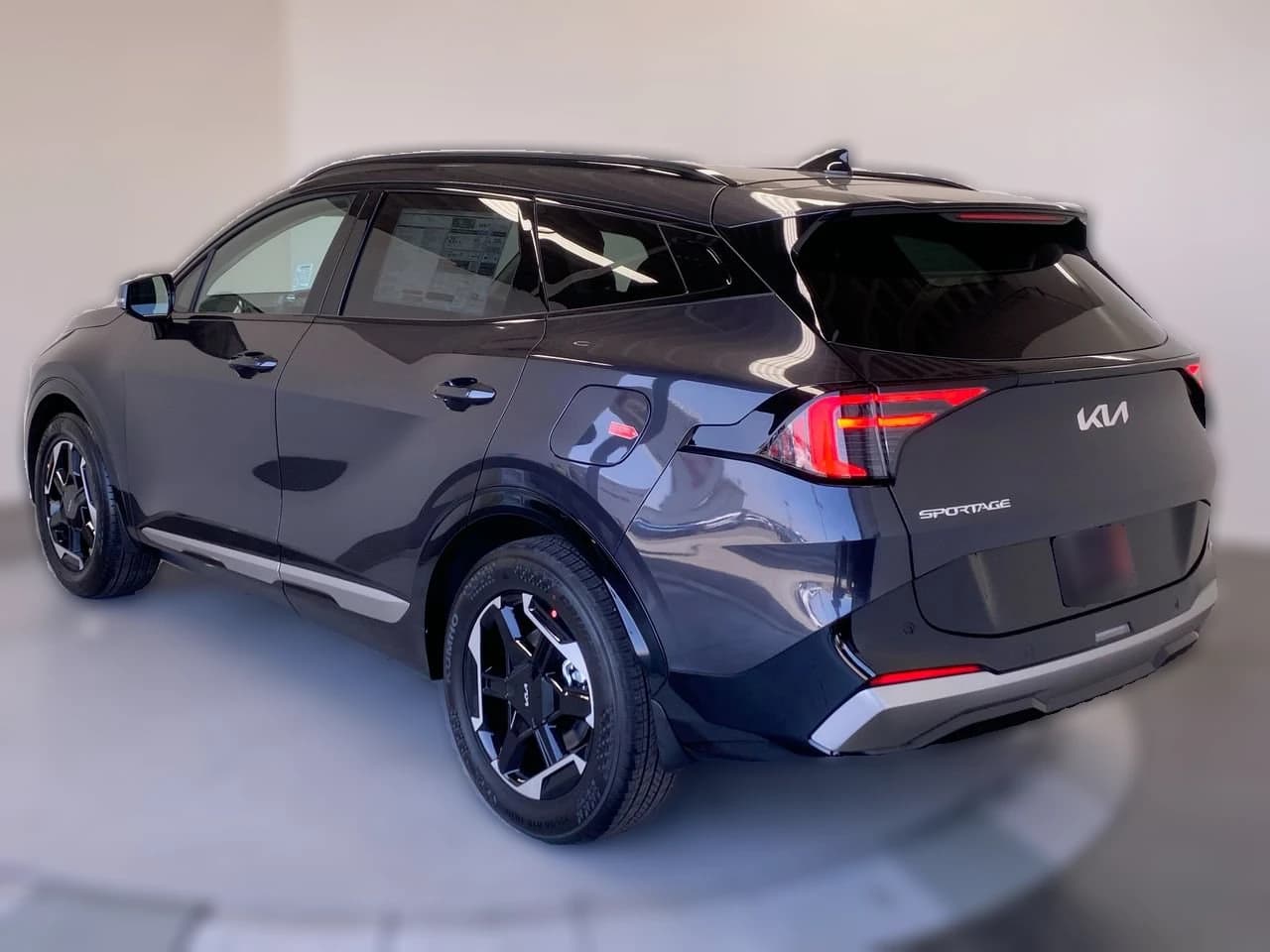 Kia Sportage SX FWD 2026 — side view