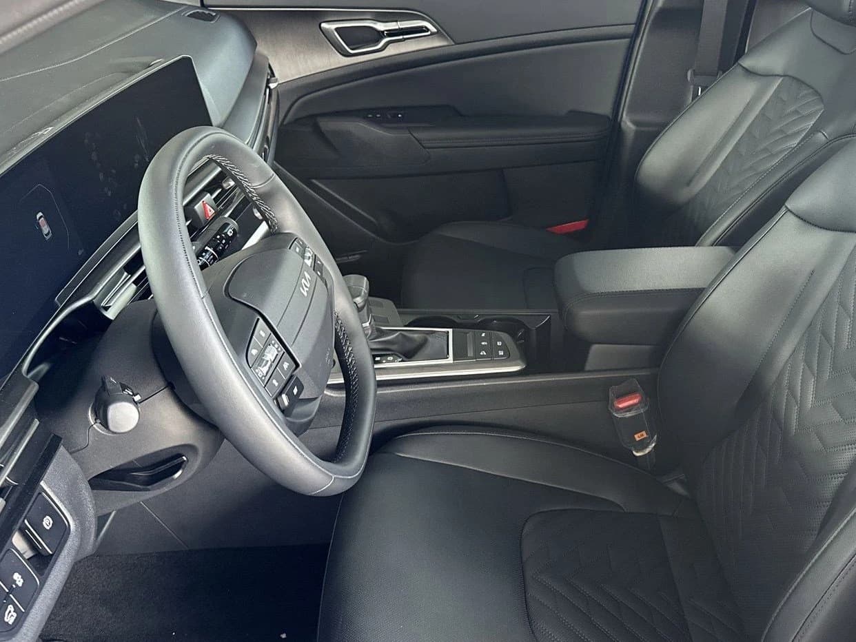 Kia Sportage X-Line AWD 2026 — side view