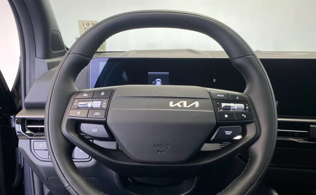 Kia Sportage X-Line AWD 2026 — side view