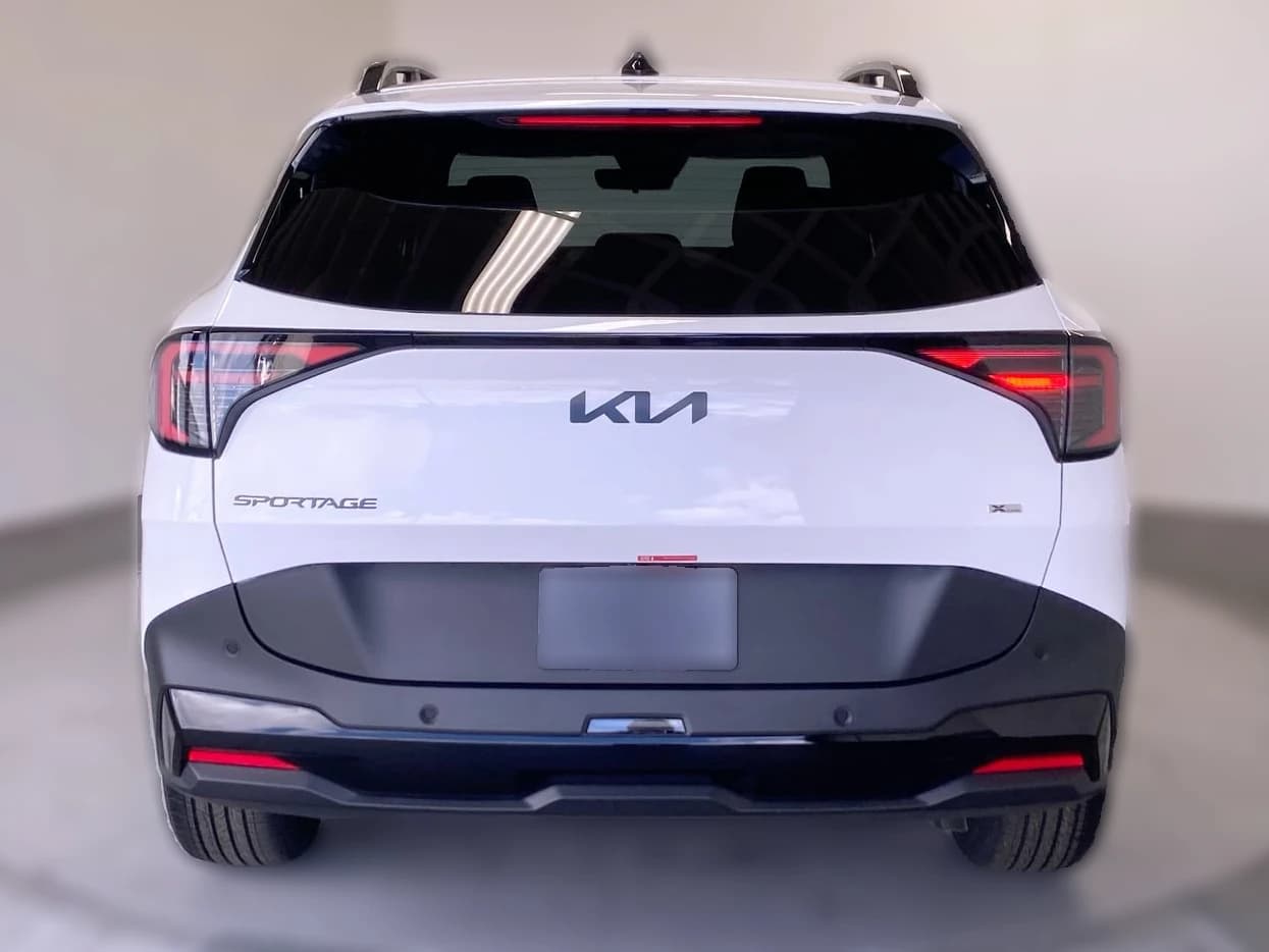 Kia Sportage X-Line AWD 2026 — side view