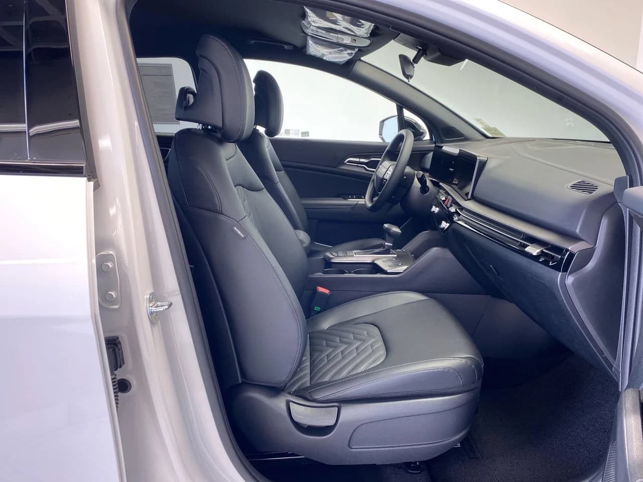 Kia Sportage X-Line AWD 2026 — side view